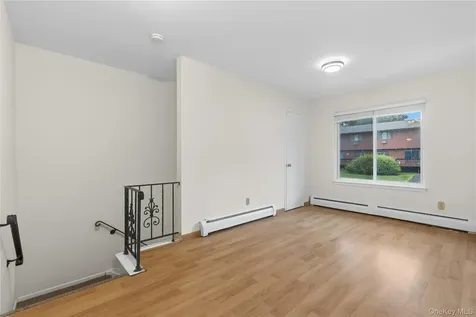 47 Coachlight Square Montrose NY 10548