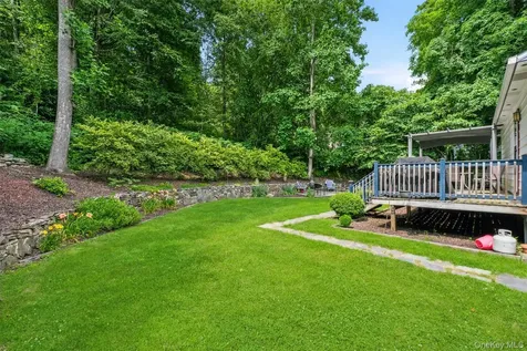 19 Oak Ridge Drive Putnam Valley NY 10579