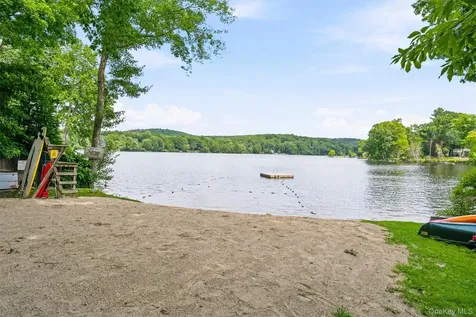 19 Oak Ridge Drive Putnam Valley NY 10579