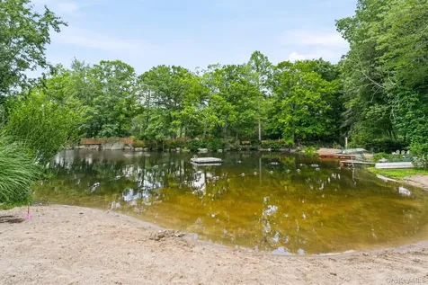 19 Oak Ridge Drive Putnam Valley NY 10579