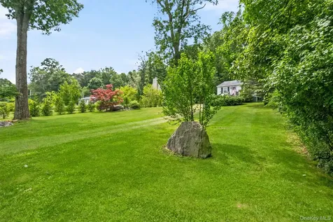 19 Oak Ridge Drive Putnam Valley NY 10579