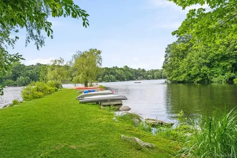 19 Oak Ridge Drive Putnam Valley NY 10579