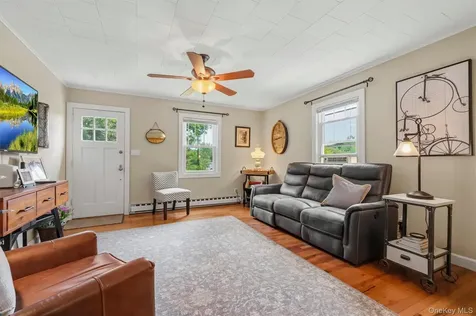 19 Oak Ridge Drive Putnam Valley NY 10579