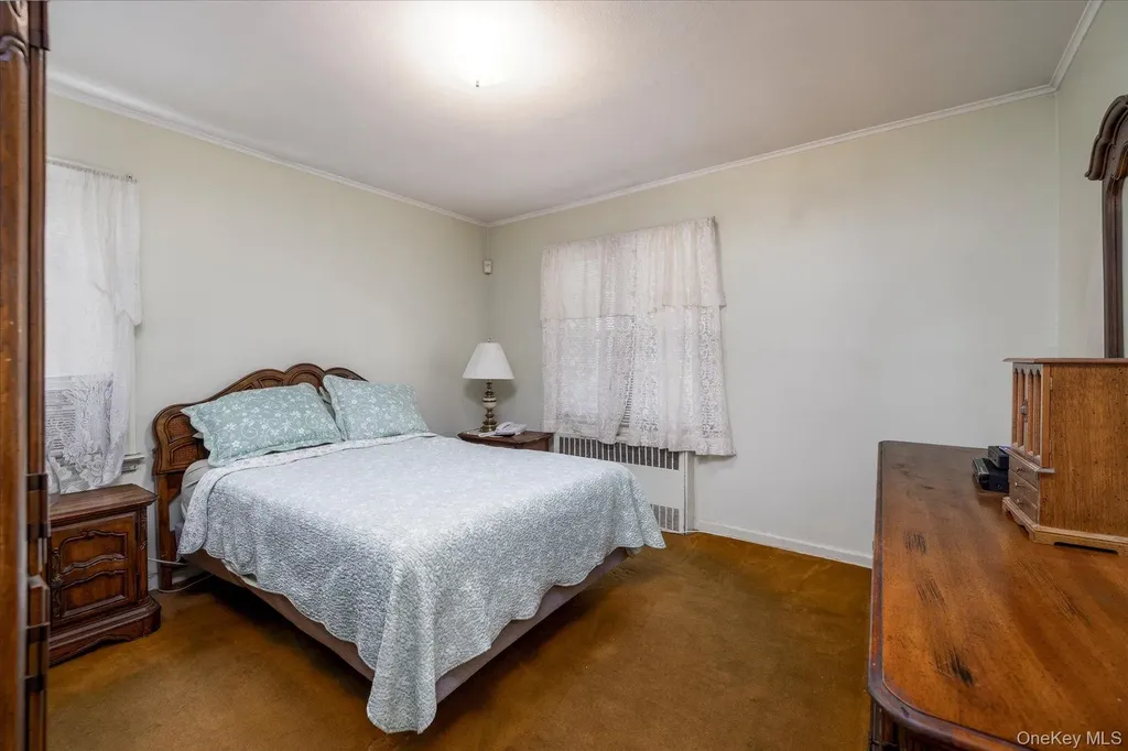 187 Raff Avenue Floral Park NY 11001