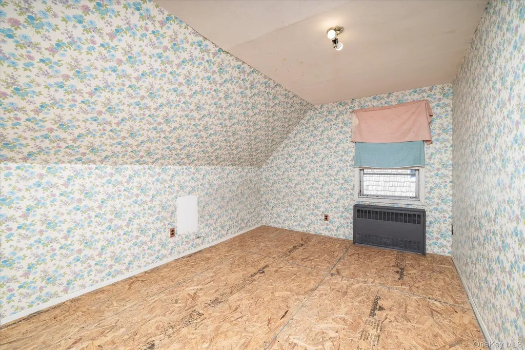 187 Raff Avenue Floral Park NY 11001