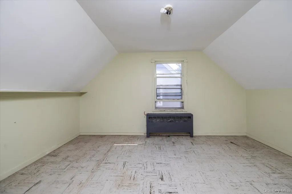 187 Raff Avenue Floral Park NY 11001