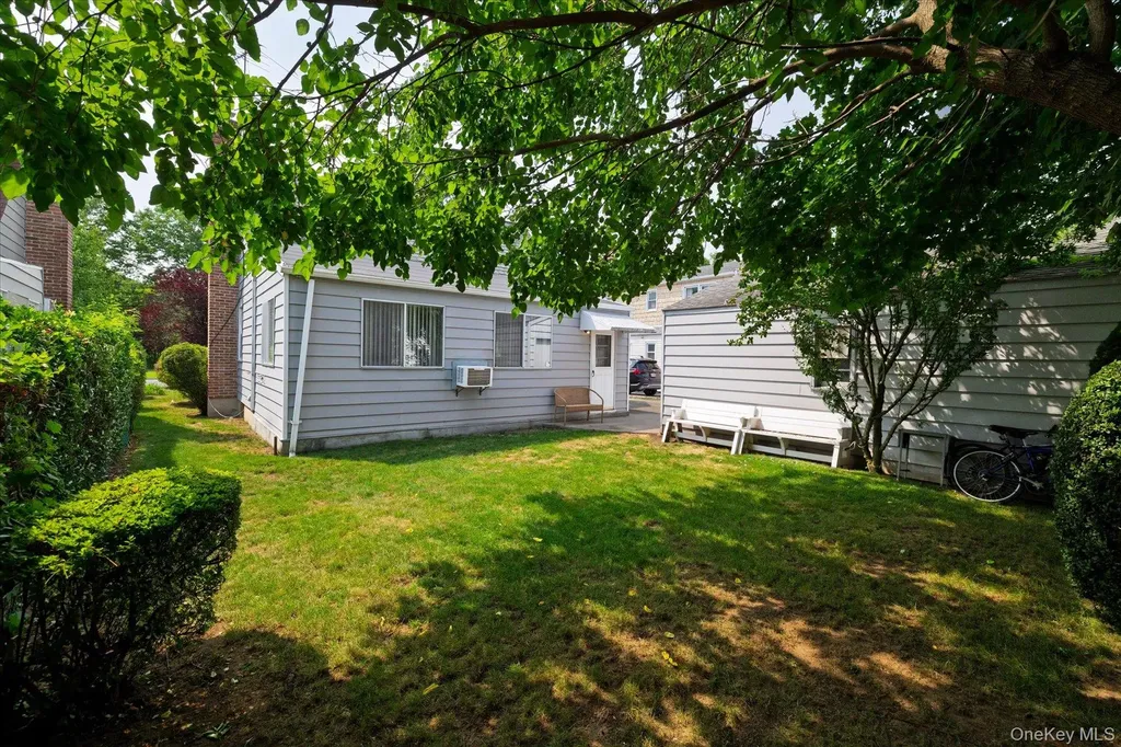 187 Raff Avenue Floral Park NY 11001