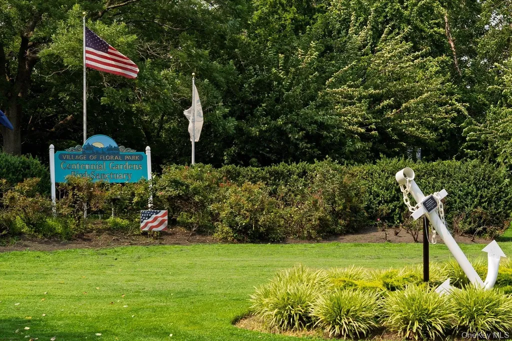 187 Raff Avenue Floral Park NY 11001