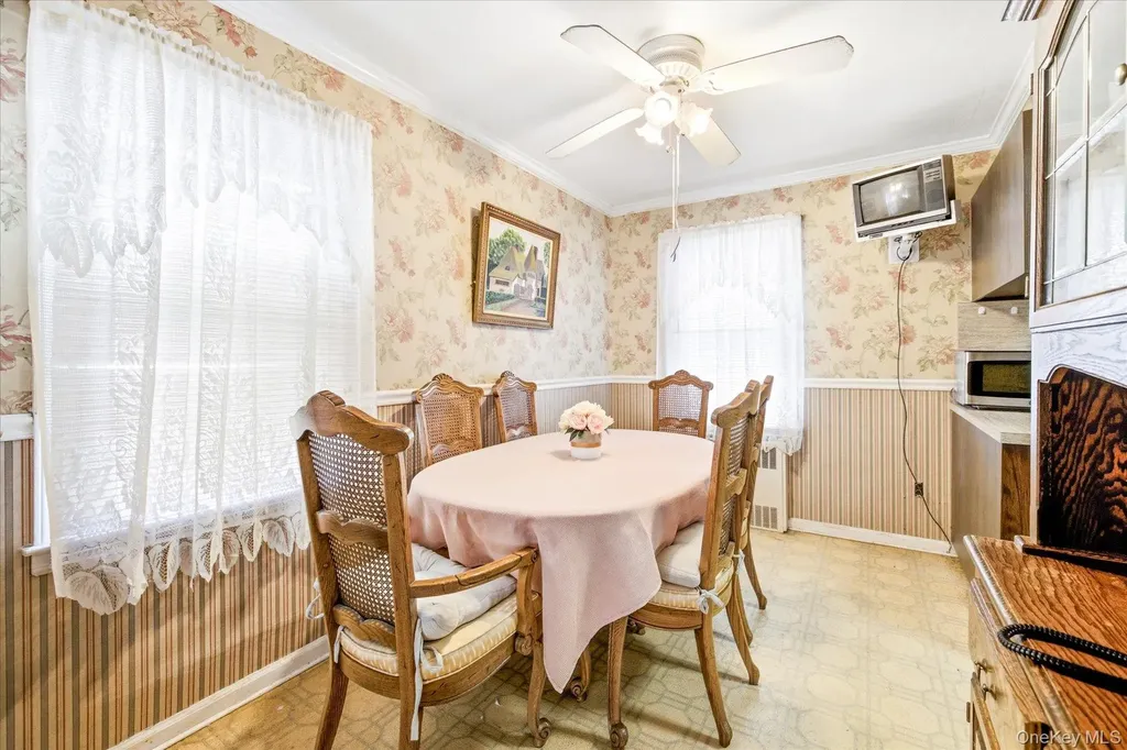 187 Raff Avenue Floral Park NY 11001