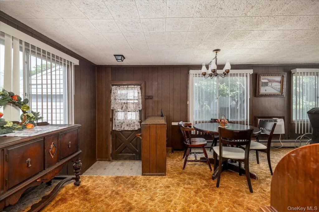 187 Raff Avenue Floral Park NY 11001