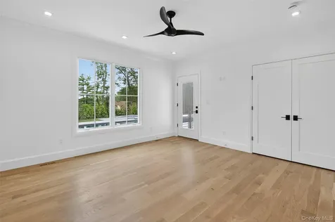 32 Pine Road Syosset NY 11791