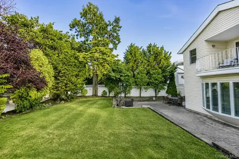 3153 Lee Place Bellmore NY 11710