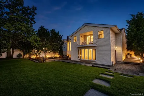 3153 Lee Place Bellmore NY 11710