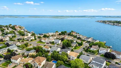 3153 Lee Place Bellmore NY 11710