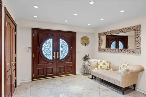 3153 Lee Place Bellmore NY 11710