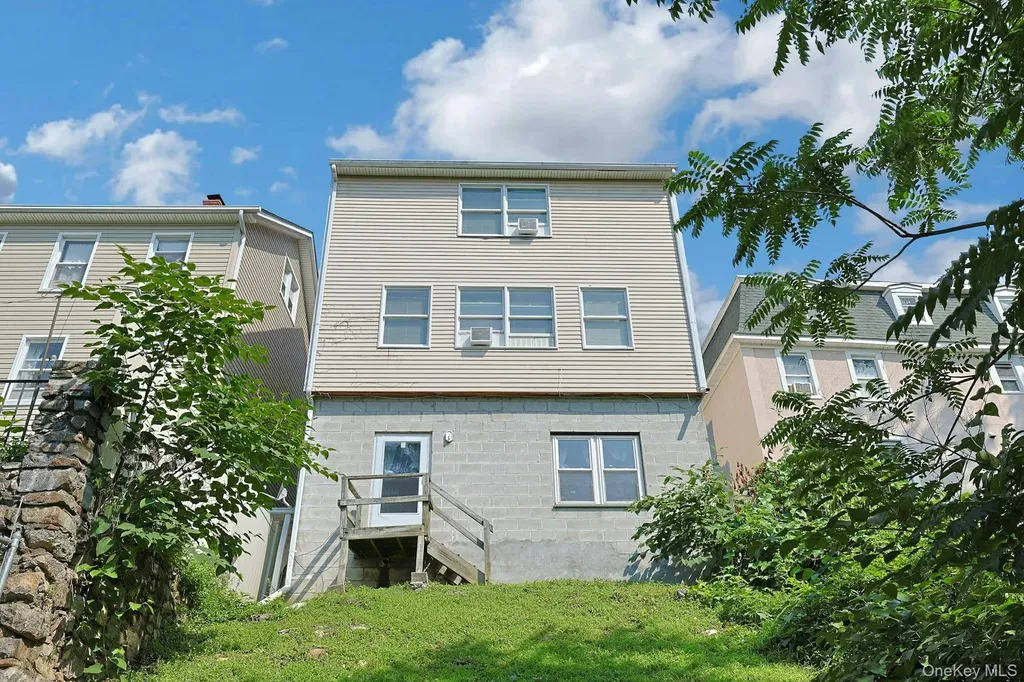 629 Belden Street Peekskill NY 10566