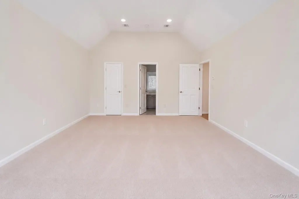 25 Round Hill Road Washingtonville NY 10992