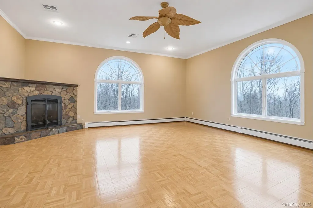 25 Round Hill Road Washingtonville NY 10992