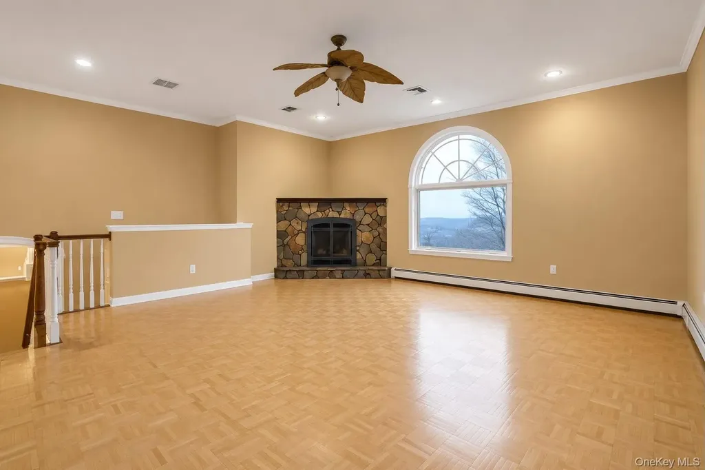 25 Round Hill Road Washingtonville NY 10992