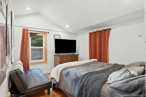 101-113 Glenerie Boulevard Saugerties NY 12477