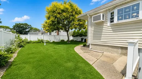 262 N Cedar Street North Massapequa NY 11758