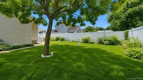 262 N Cedar Street North Massapequa NY 11758