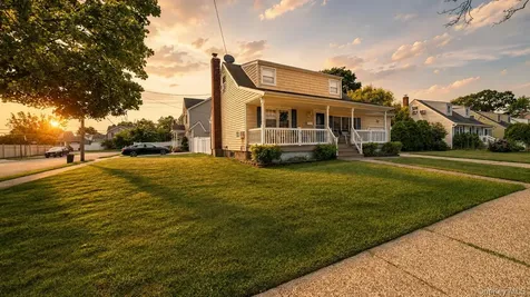 262 N Cedar Street North Massapequa NY 11758