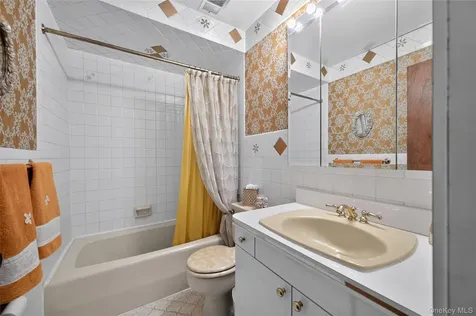 171 Hudson Terrace Yonkers NY 10701