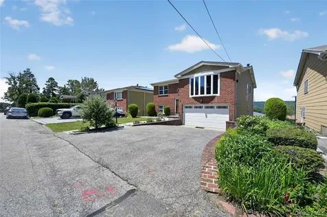 171 Hudson Terrace Yonkers NY 10701
