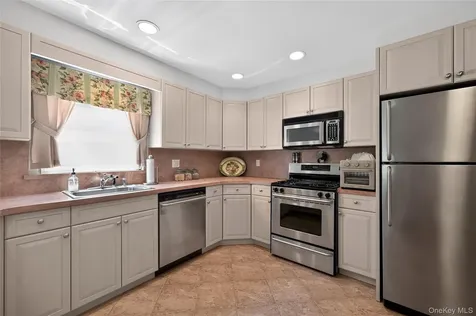 171 Hudson Terrace Yonkers NY 10701