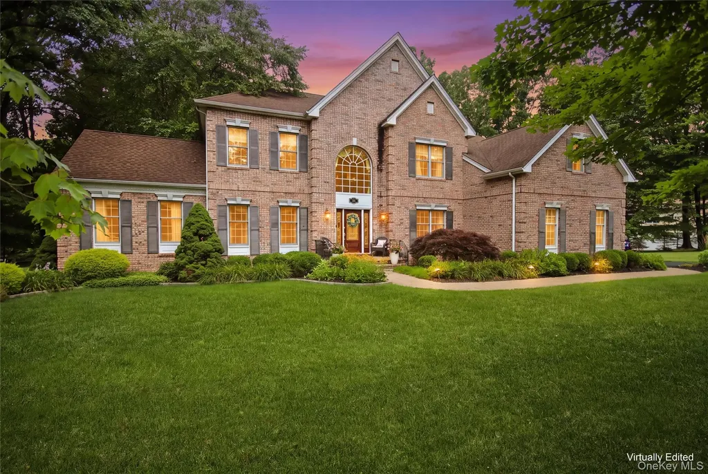147 Creekside Road Hopewell Junction NY 12533