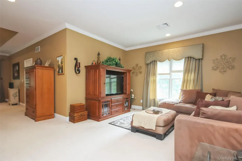 147 Creekside Road Hopewell Junction NY 12533