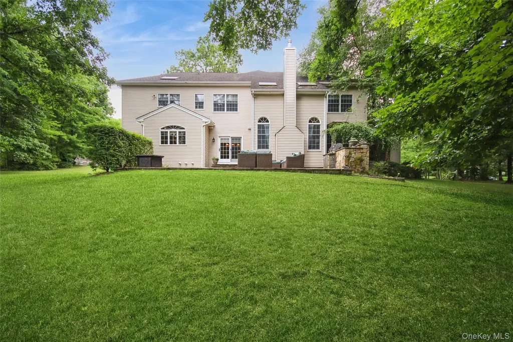 147 Creekside Road Hopewell Junction NY 12533