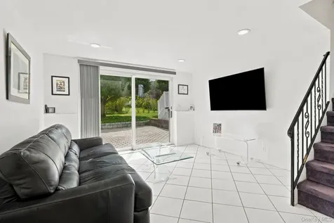 25 Arden Drive Hartsdale NY 10530
