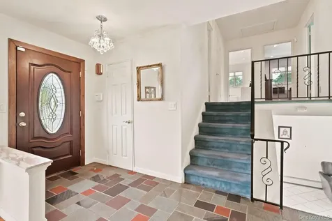 25 Arden Drive Hartsdale NY 10530