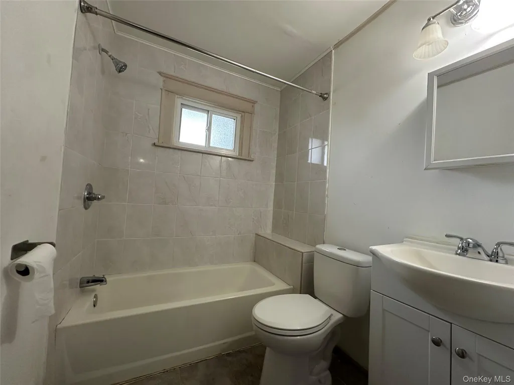 4 Harding Street Middletown NY 10940