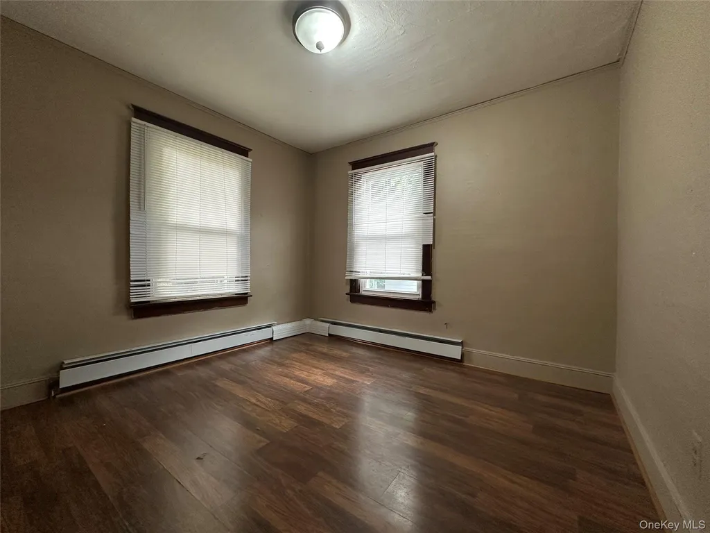 4 Harding Street Middletown NY 10940