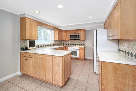 3 Bonwit Road Rye Brook NY 10573