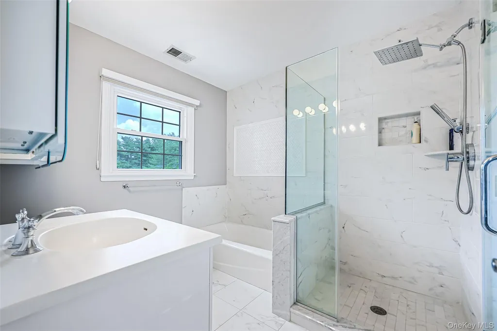 8 Parkview Drive Jericho NY 11753