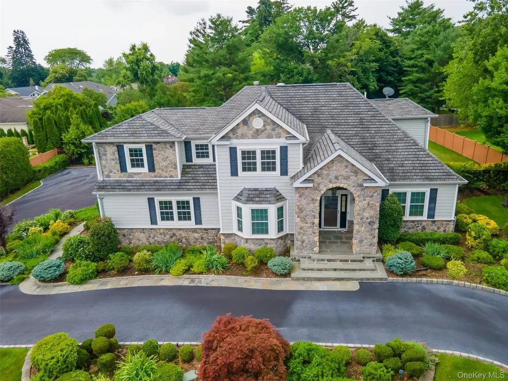 8 Parkview Drive Jericho NY 11753