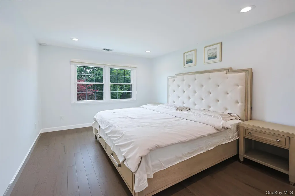 8 Parkview Drive Jericho NY 11753