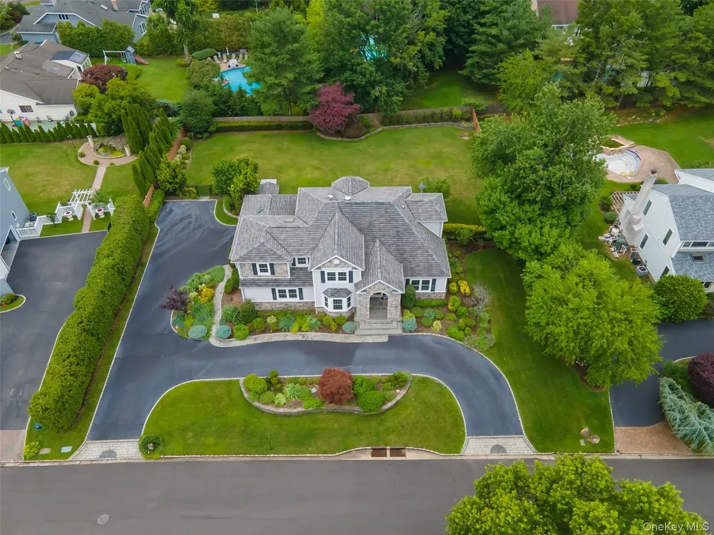 8 Parkview Drive Jericho NY 11753