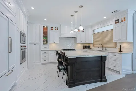 8 Parkview Drive Jericho NY 11753