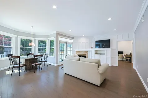 8 Parkview Drive Jericho NY 11753