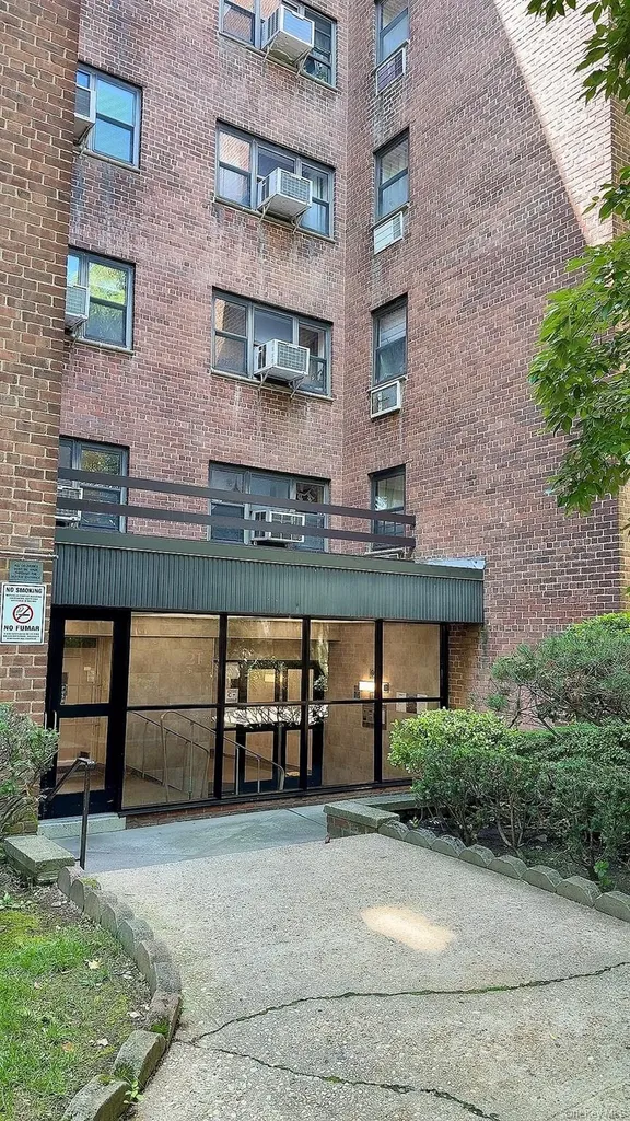 140-21 31st Road Flushing NY 11354