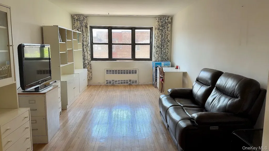 140-21 31st Road Flushing NY 11354