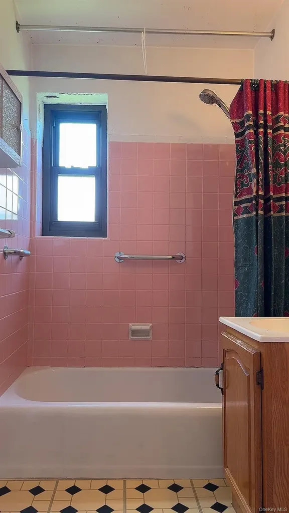 140-21 31st Road Flushing NY 11354