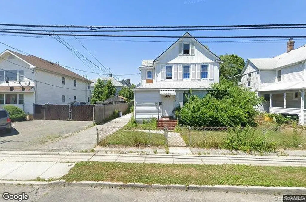452 5th Avenue Cedarhurst NY 11516