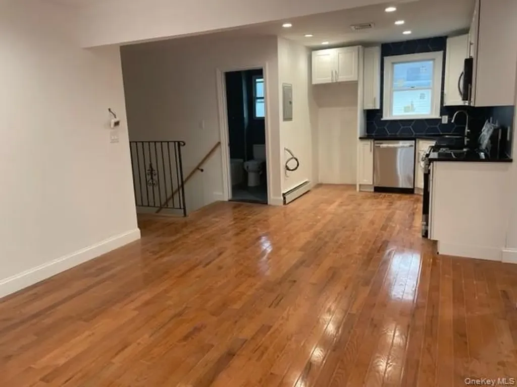 452 5th Avenue Cedarhurst NY 11516