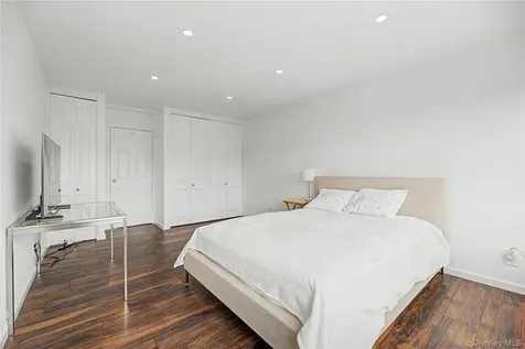 56 Doyer Avenue White Plains NY 10605
